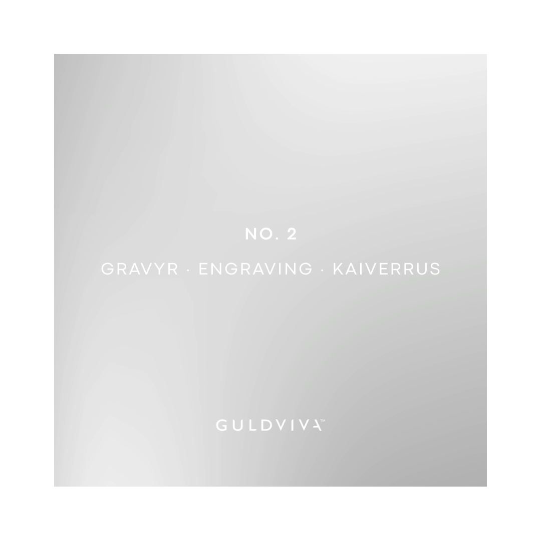 Grå gradientkort som beskriver gravyr alternativ 2 med GULDVIVA logotyp.