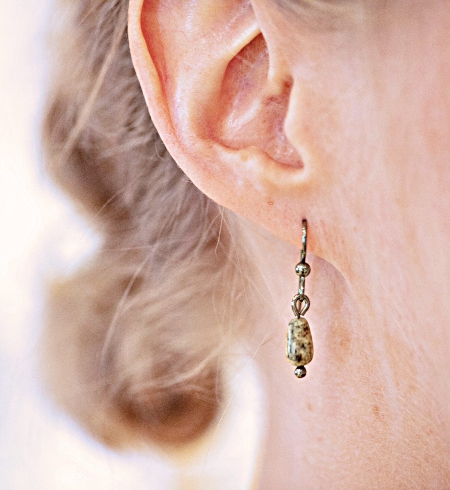 STRAND Droppe örhängen på krok - Guldviva Jewellery