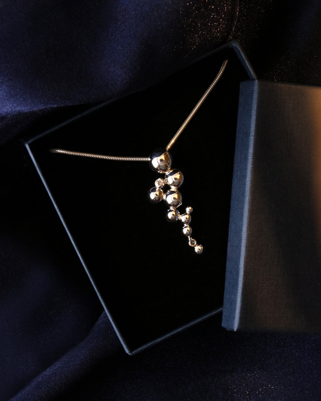 CELEBRATE 18K necklace