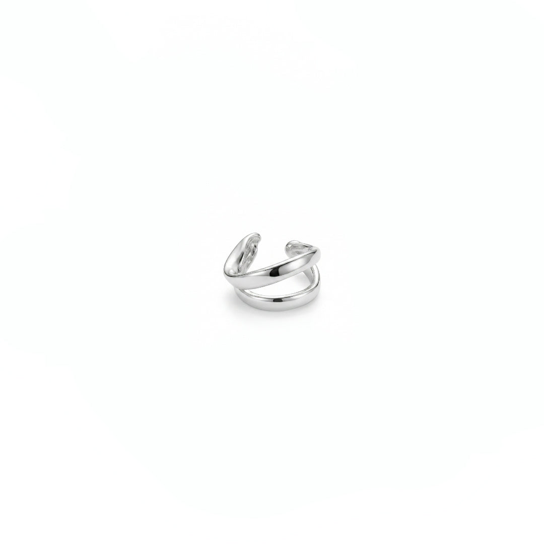 STORMSKÄRS MAJA Ear Cuff in 925 sterling silver with an open curved design