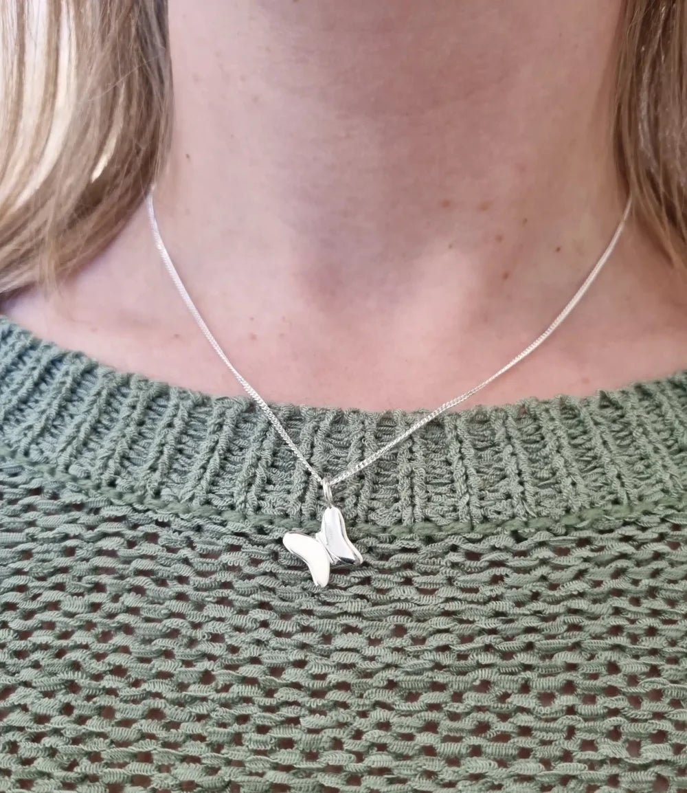 FJÄRIL (Schmetterling) LILLA Anhänger - Guldviva Jewellery