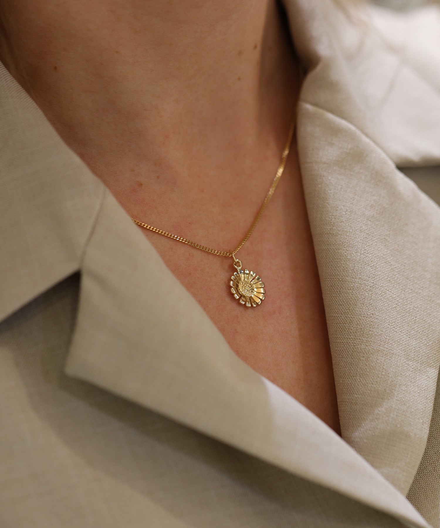 DAISY LILLA  Halskette  Guldviva 18K - Schmuck