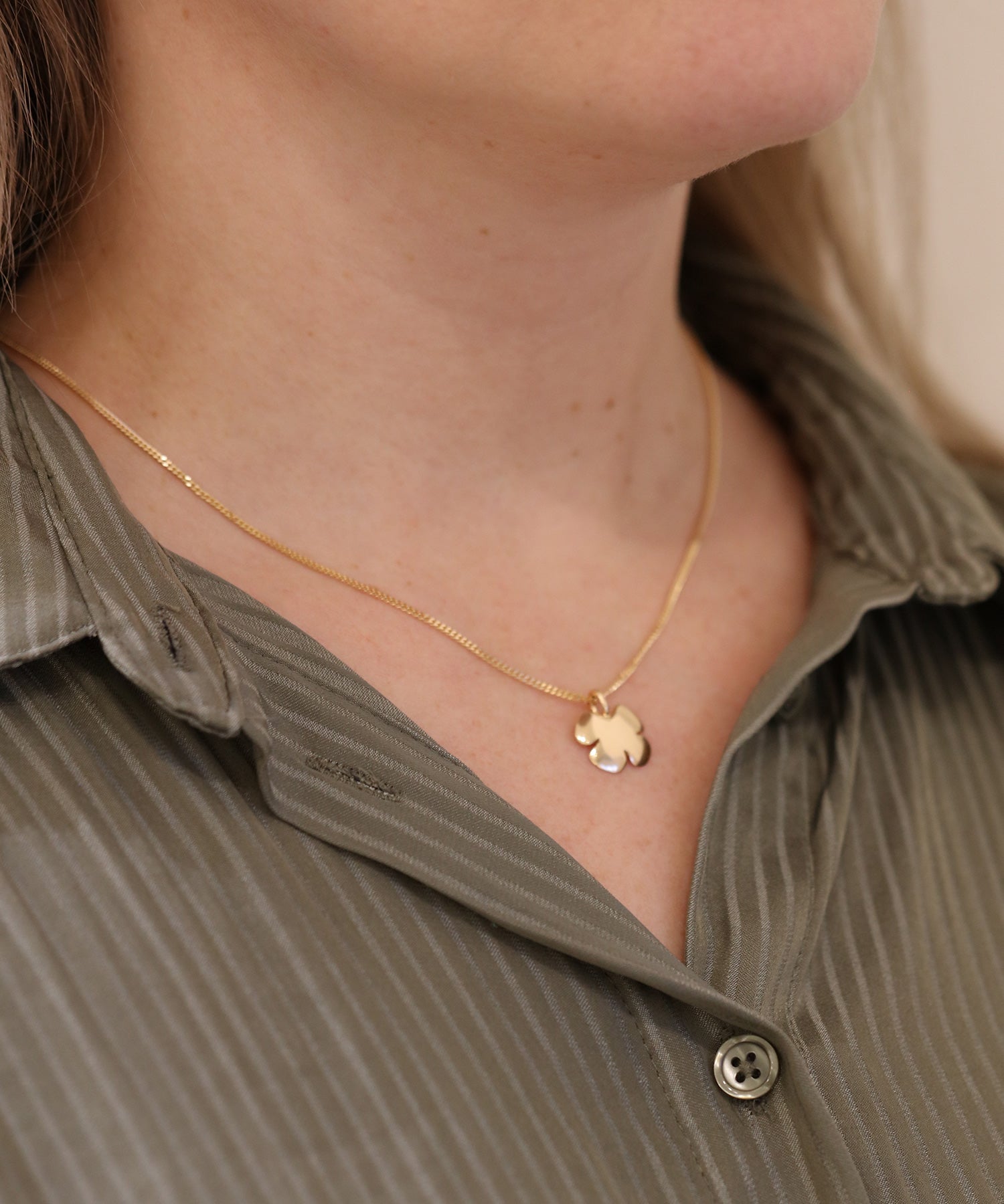 KLÖVER (Clover) 18K necklace - Guldviva Jewellery