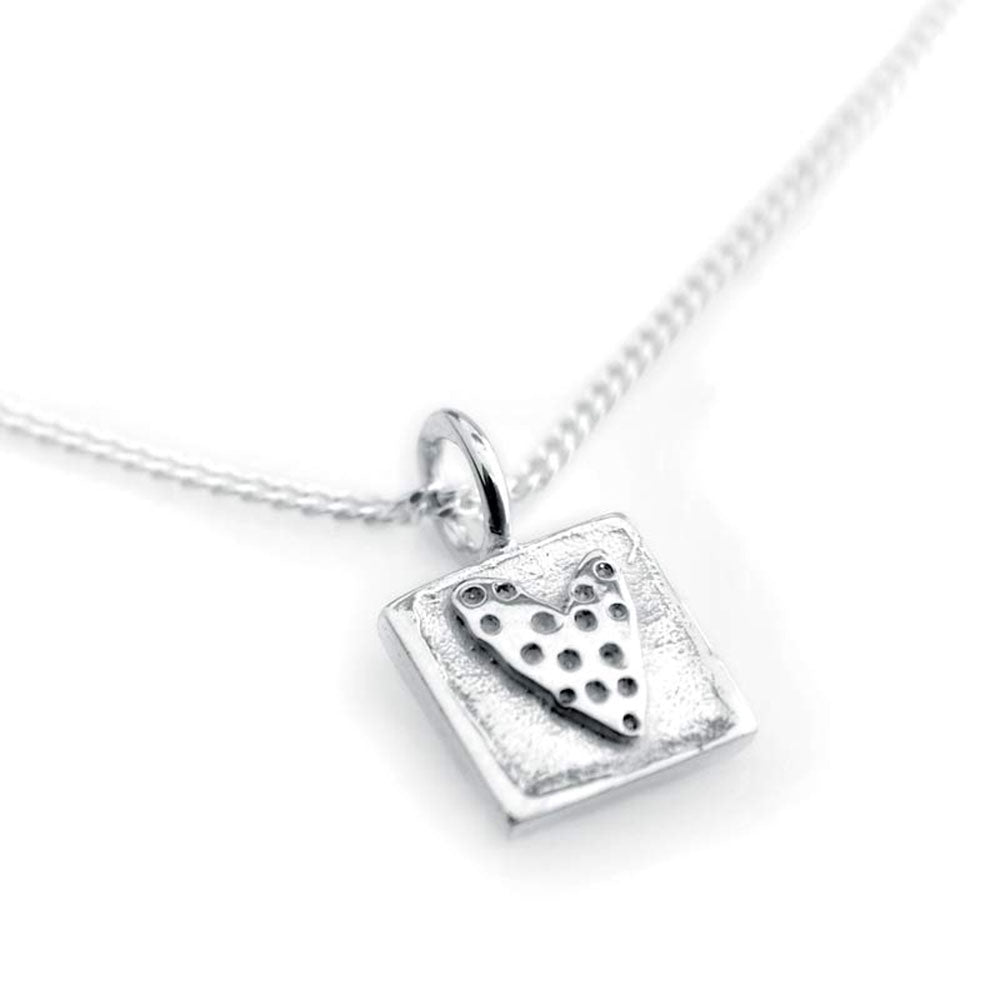 LYCKOHJÄRTA (Heart of luck) necklace - Guldviva Jewellery