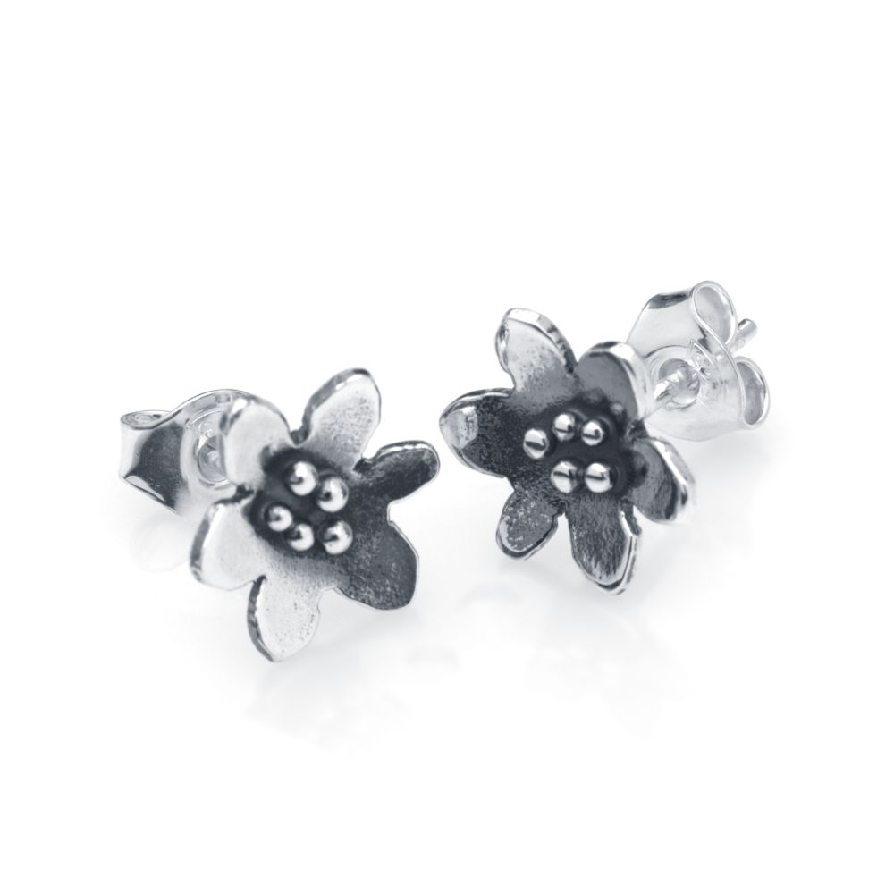 BLÅSIPPA (Hepatica) earstuds - Guldviva Jewellery