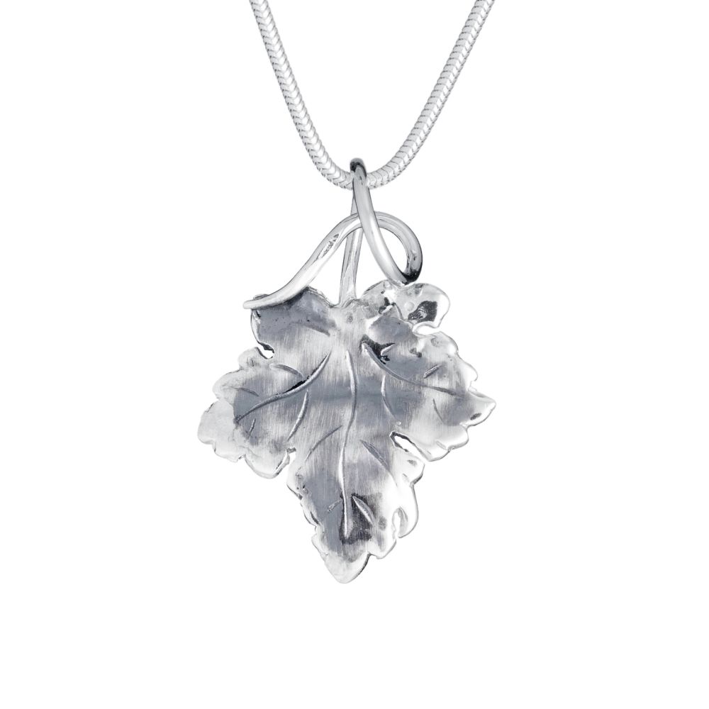 HUMLELÖV (Hops leaf) necklace - Guldviva Jewellery