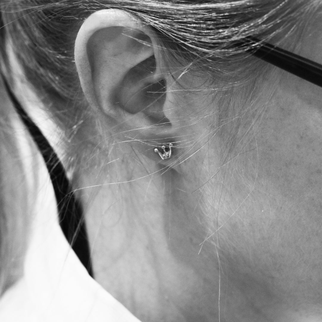 PRINSESSAN KRUUNU 18K korvanapit - Guldviva Jewellery