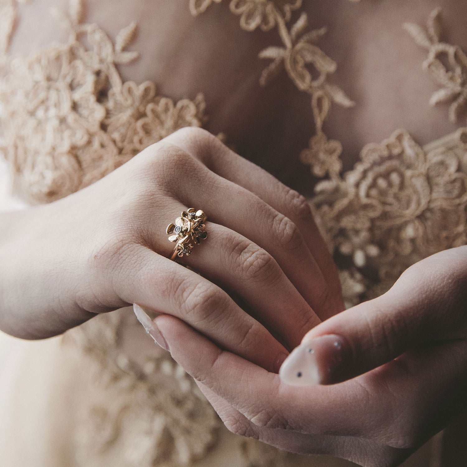 Epleblomst  Guldviva 18k ring - Smykker