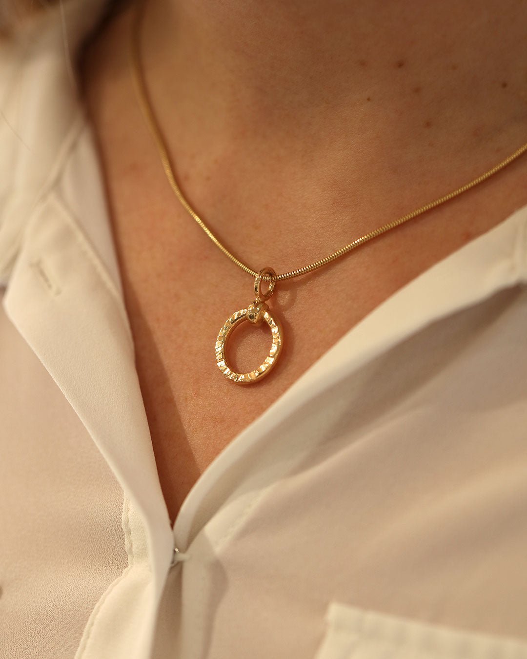 CIRCLA 18K halsband - Guldviva Jewellery