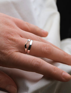 STORMSKÄRS MAJA Ring i sterling silver med öppet vågformat band; något justerbar