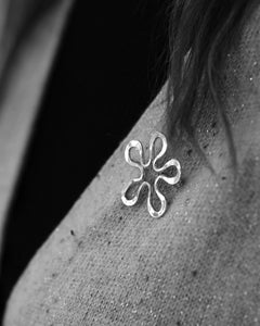 BLOMMAN™ brosch - Guldviva Jewellery