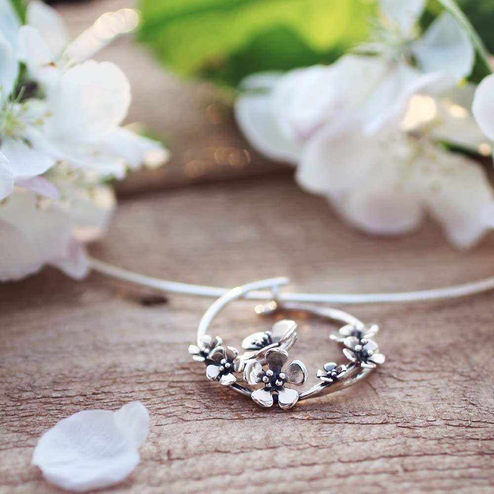 ÄPPELBLOM L halsband - Guldviva Jewellery