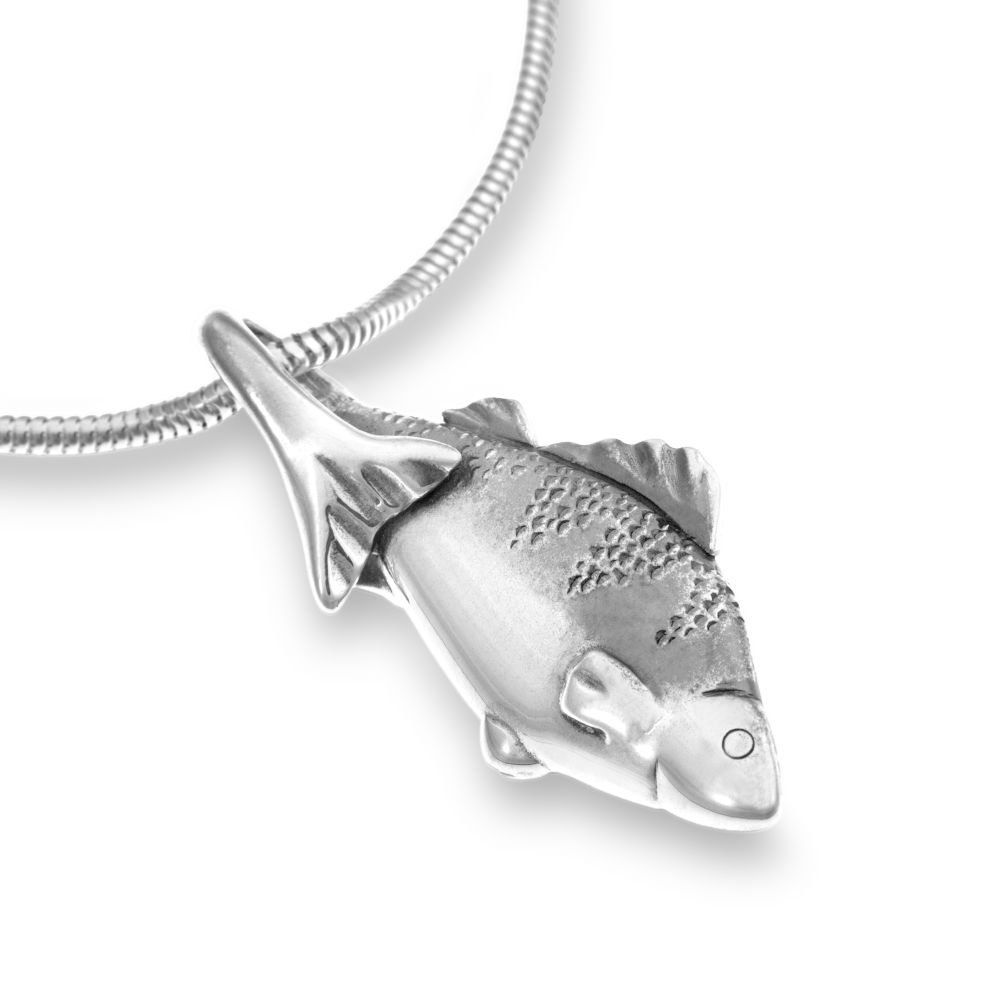ABBORRE halsband i 925 sterlingsilver med detaljerad abborre och antikbehandlad yta på ormkedja.