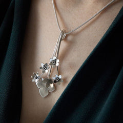 BLÅSIPPA BLAD XL halsband - Guldviva Jewellery