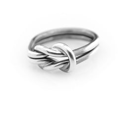 RÅBANDSKNOP ROBUST silver ring with a bold knot and antique patina