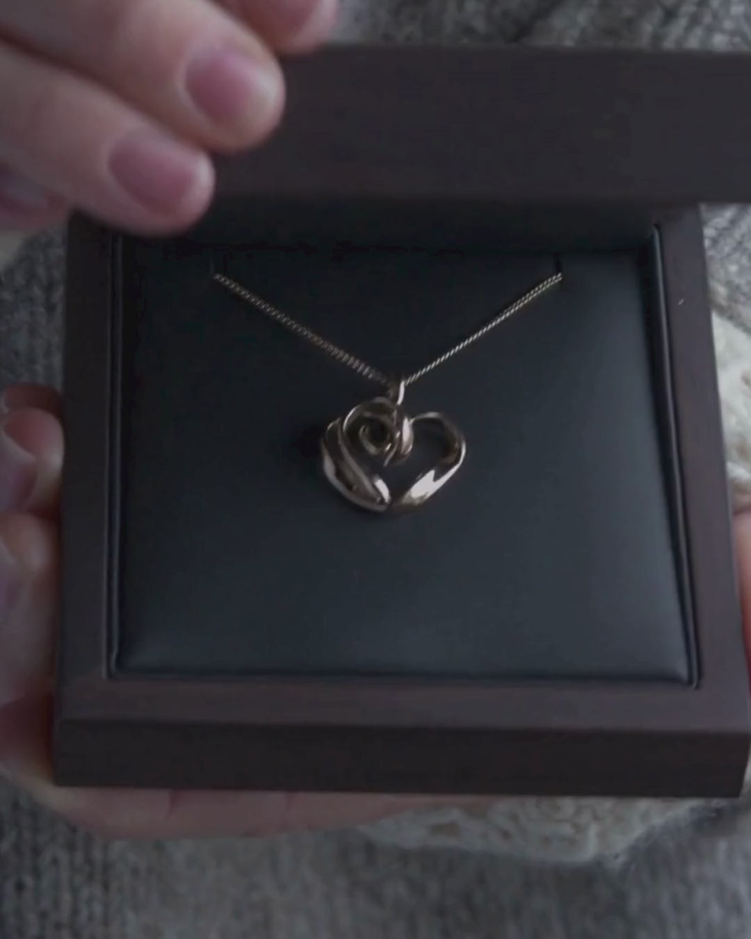 STORMSKÄRS MAJA HJÄRTA Halsband 18K