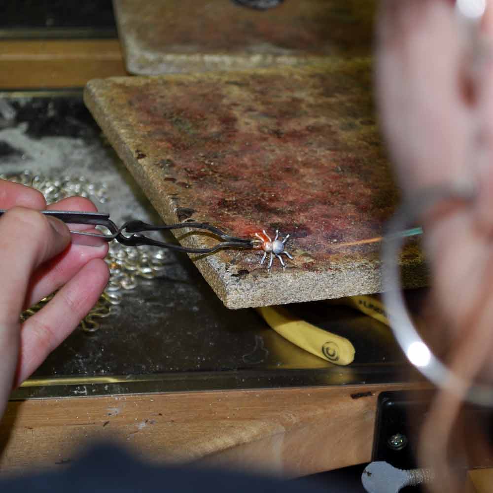 SPINDEL örhängen på krok - Guldviva Jewellery