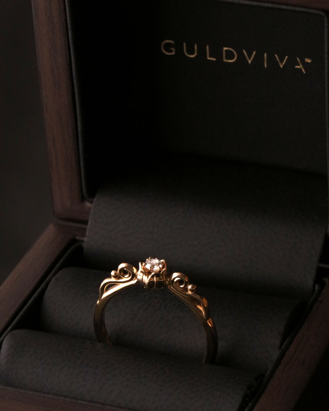 LILY OF LOVE 18K Ring