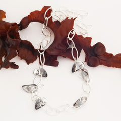 BLÅMUSSLA (Blaumuschel) NETZWERK Halskette - Guldviva Jewellery