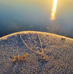 I HAMN (Safe Haven) LILLA 18K necklace - Guldviva Jewellery