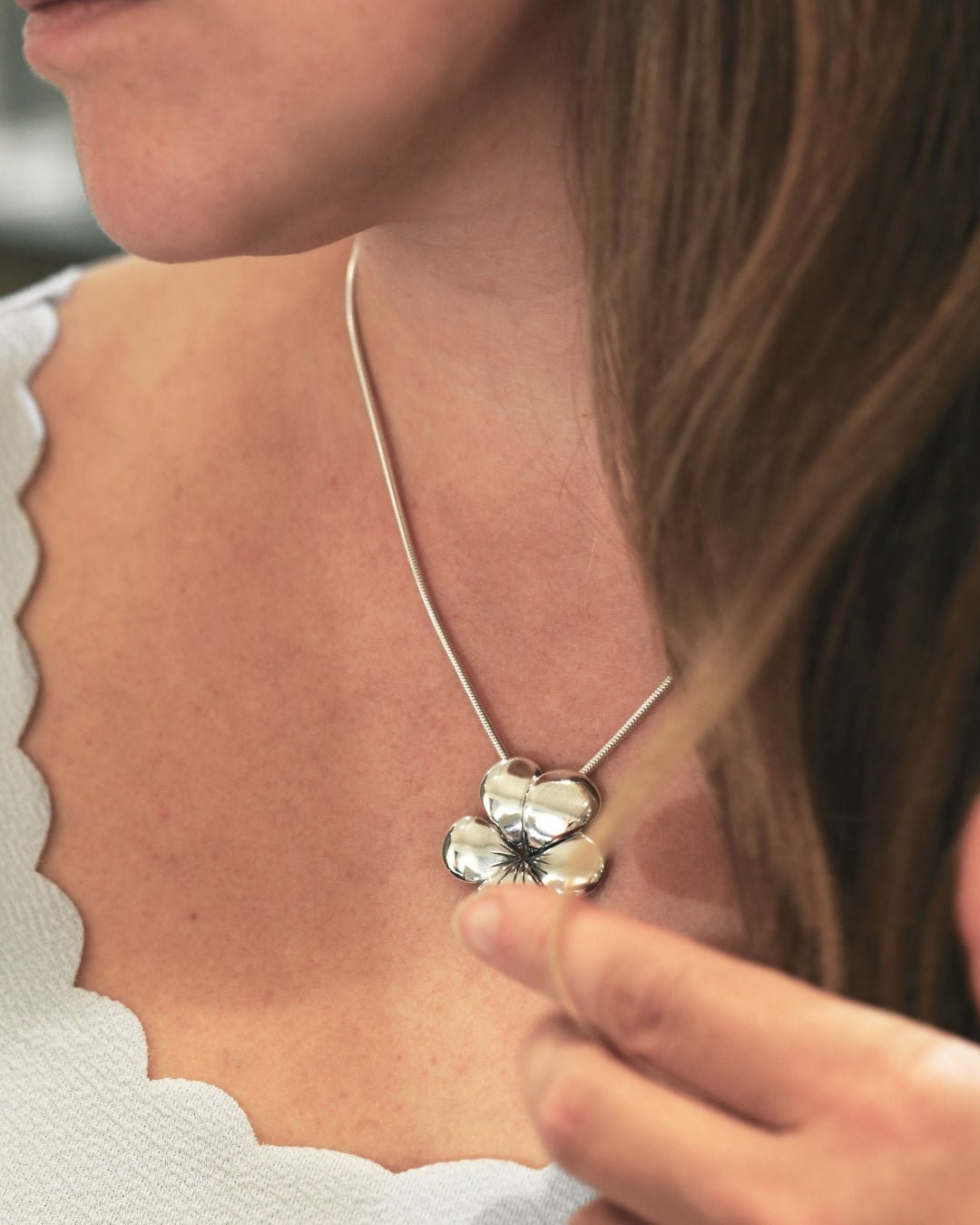 VIOL (Violet) necklace