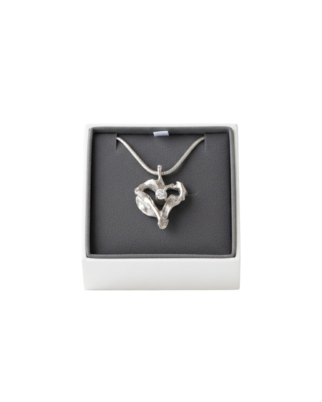 HAVET HJÄRTA (Heart of the sea) necklace with cubic zirconia