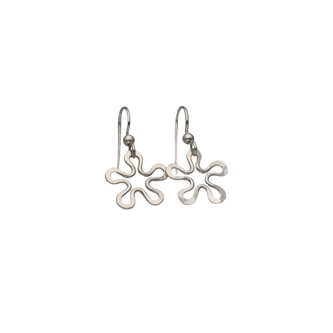 BLOMMAN™ earrings in 925 sterling silver with handmade open flower-shaped details.