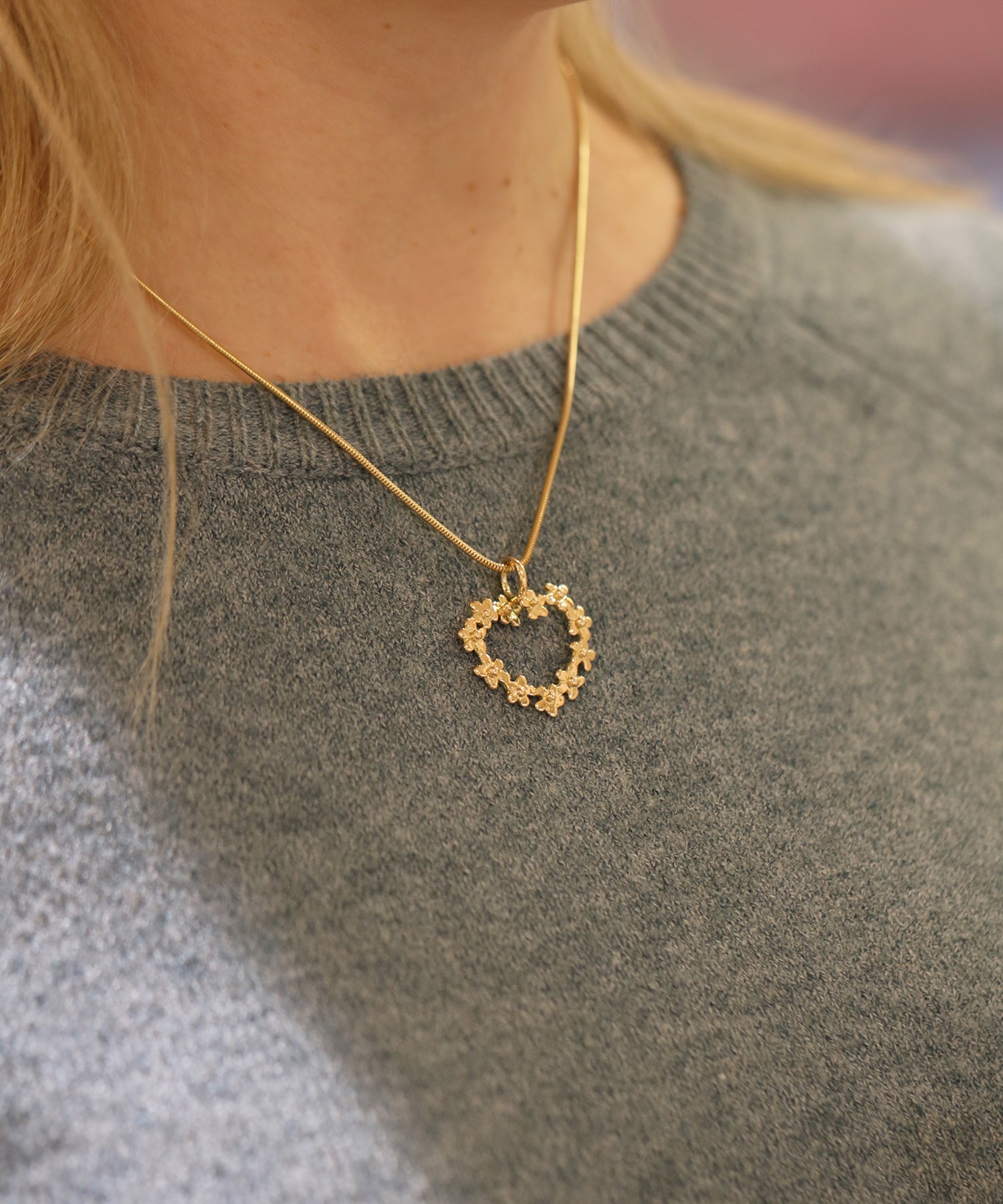 FÖRGÄT MIG EJ HJÄRTA (FORGET ME NOT HEART) 18K Necklace