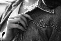 BLOMMAN™ pin - brooch - Guldviva Jewellery