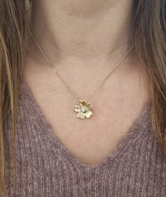 GULLVIVA (Kevätesikko)  Kaulakoru 18K timantilla Guldviva Jewellery